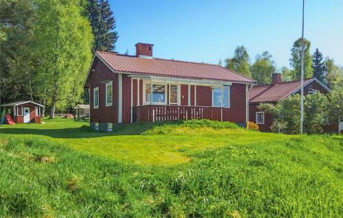 Stunning Home In Leksand With Kitchen